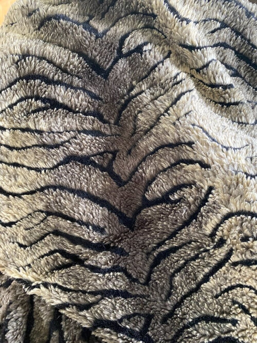 Machine washable faux fur throw blanket faux suede backing